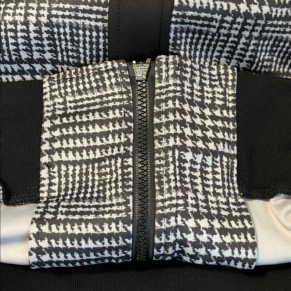 Pam & Gela Black and White Houndstooth Plaid Track Jacket new Large - Picture 12 of 14